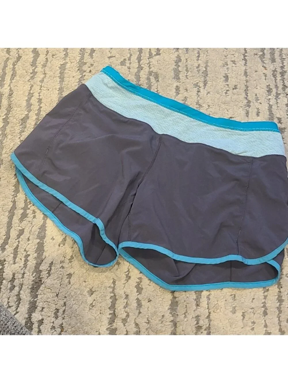 Lululemon Turbo Run Short Coal / Surge Wee Stripe / Surge